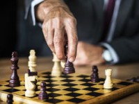 云顶之弈，掌握策略，成为棋盘上的理财大师
